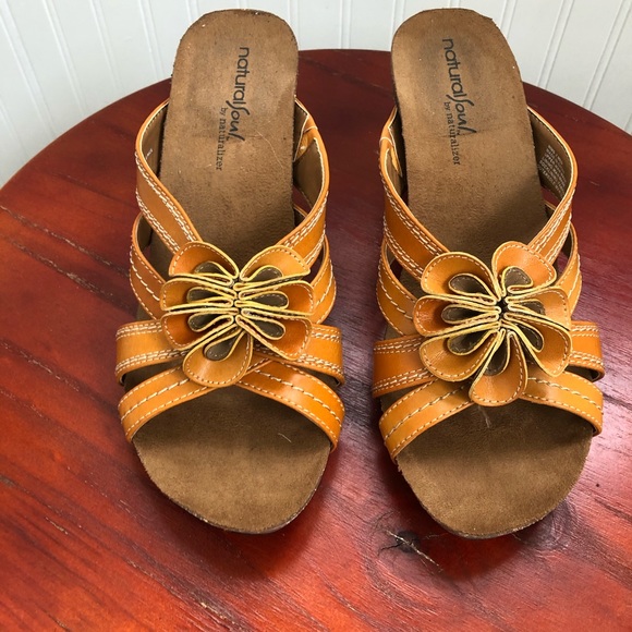 Natural Soul Orange Flower Heeled Sandals - 7M - Picture 2 of 7